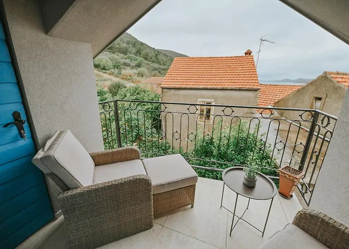 Stone House Zrinski Entire 62 M2 Апартаменты *